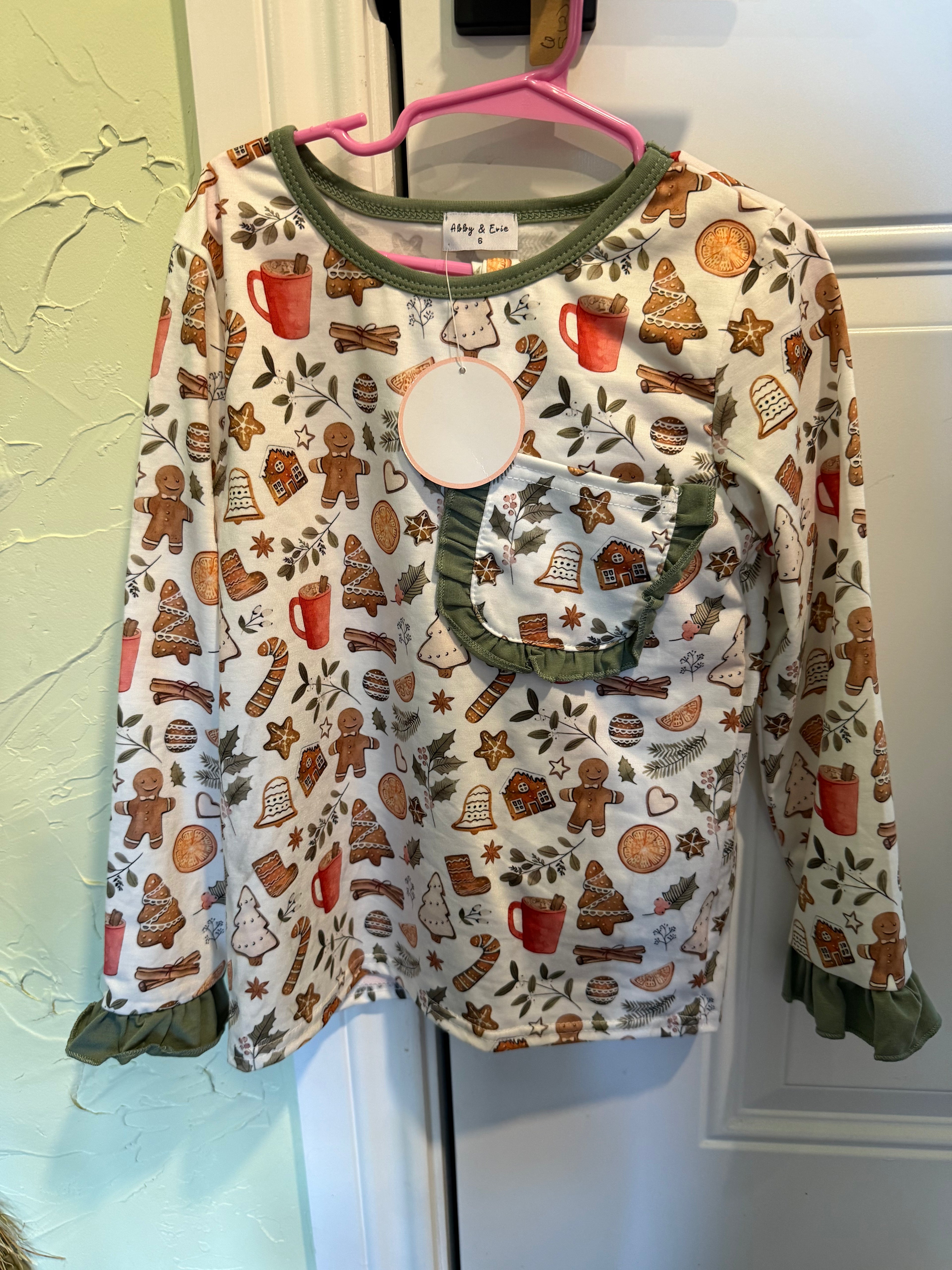 Girl's Christmas Themed Pajama Set