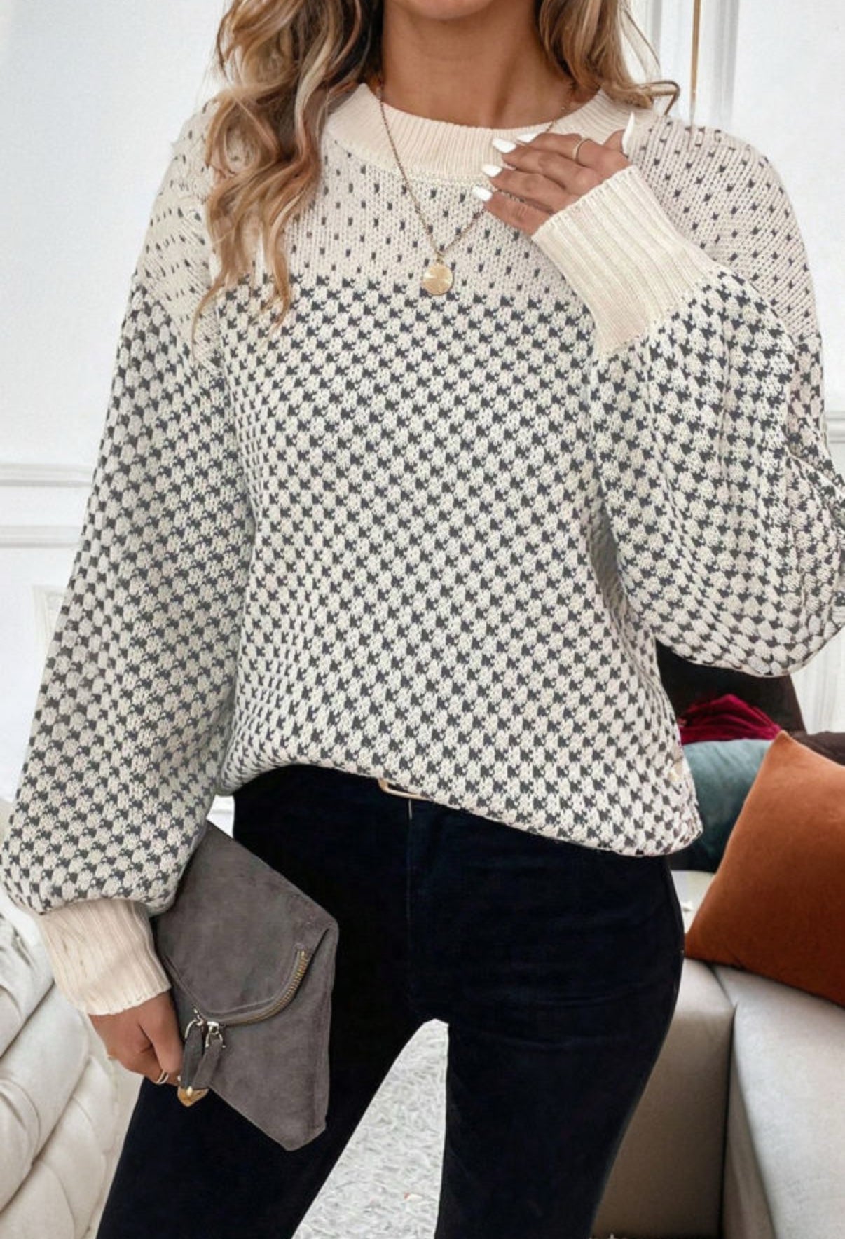 Women's Black and White Sweater
