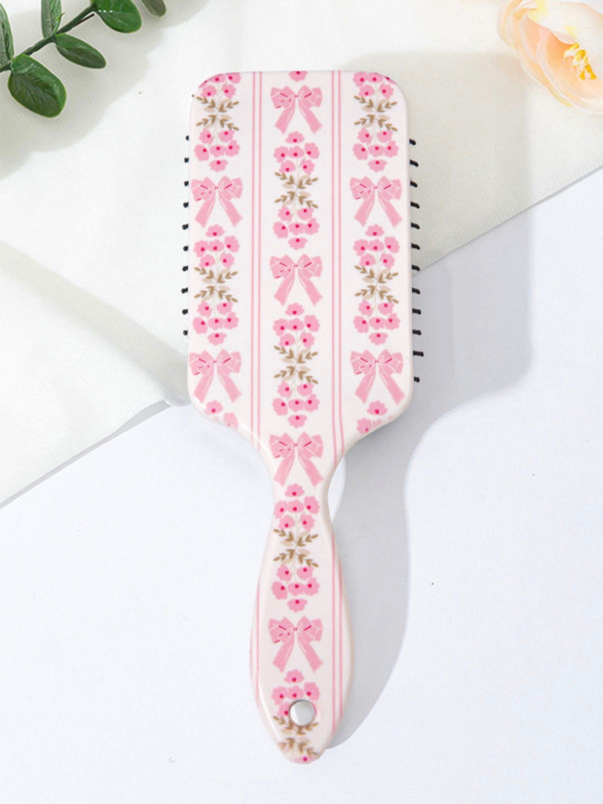 Bow Brush