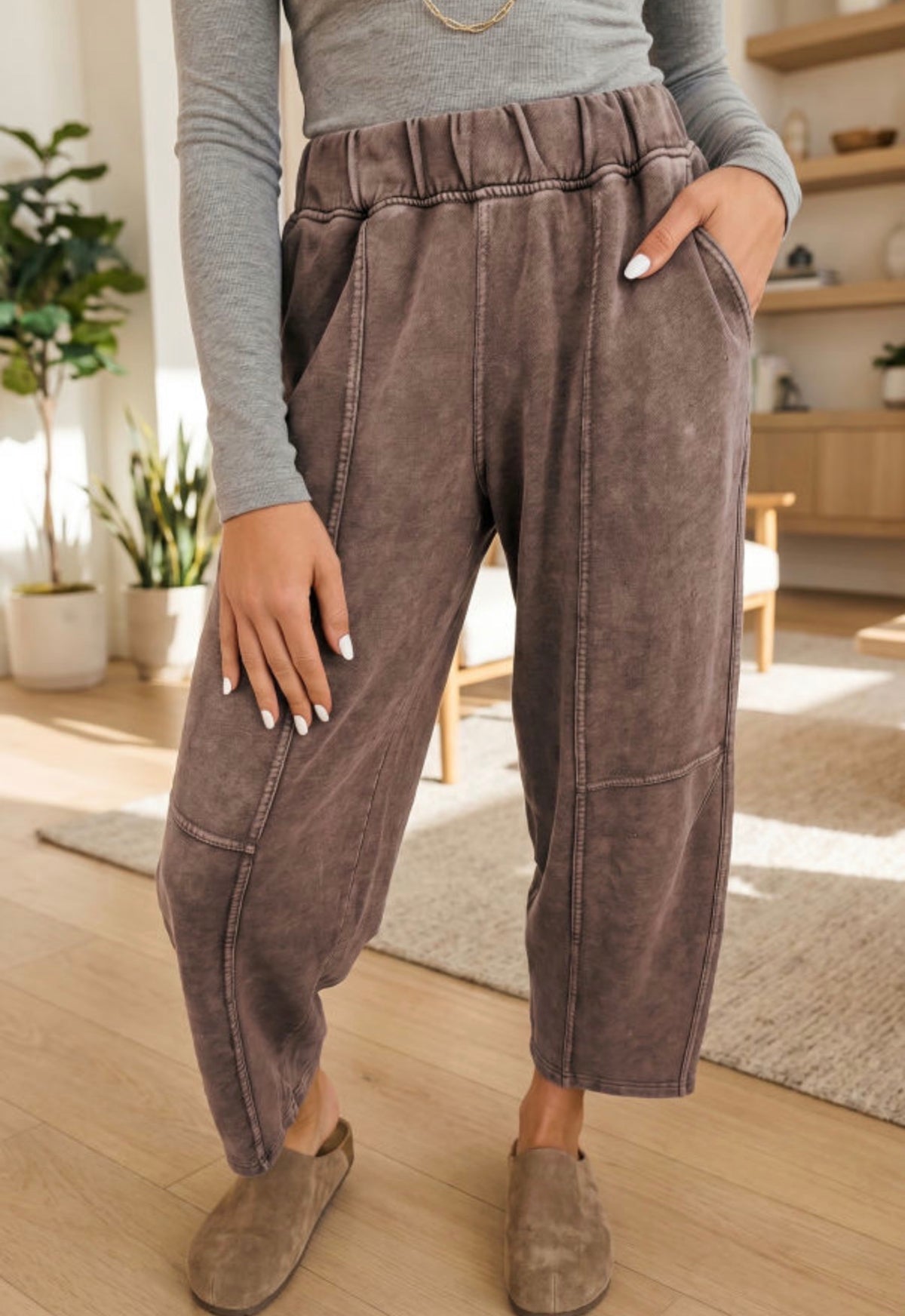 Women's Brown Barrel Sweatpants
